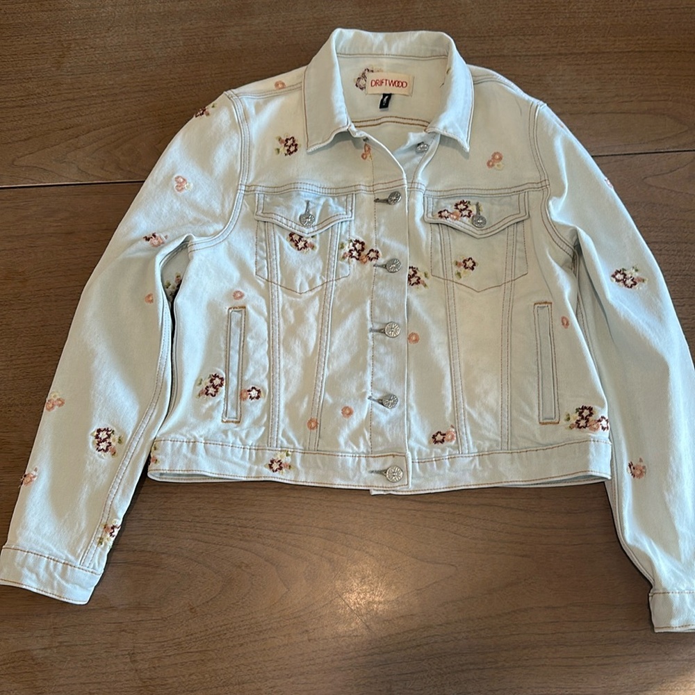 Driftwood White Jean Jacket with Chic Design size medium